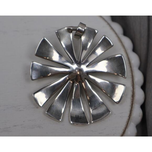 Retired James Avery 925 Large Sunburst Pendant With Turquoise 17.07G / 1.9in - Picture 2 of 5
